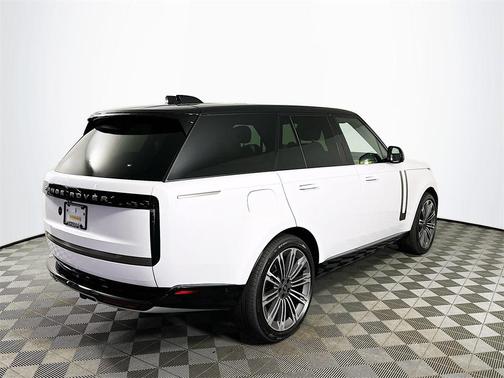 2025 Land Rover Range Rover P400 SE