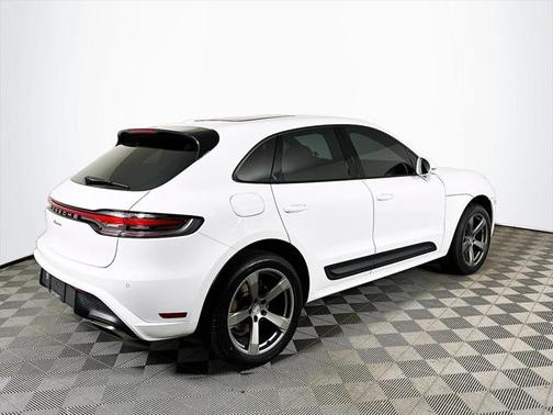 2024 Porsche Macan Base