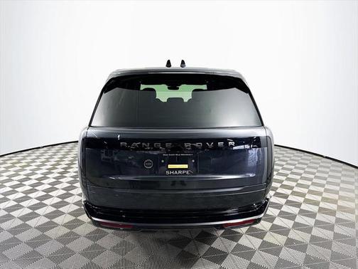 2025 Land Rover Range Rover P400 SE 7 Seat