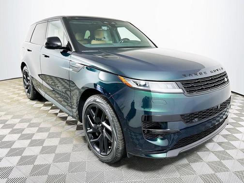 British Racing Green 2026 Land Rover Range Rover Sport SE