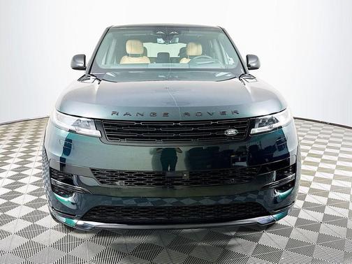 British Racing Green 2026 Land Rover Range Rover Sport SE