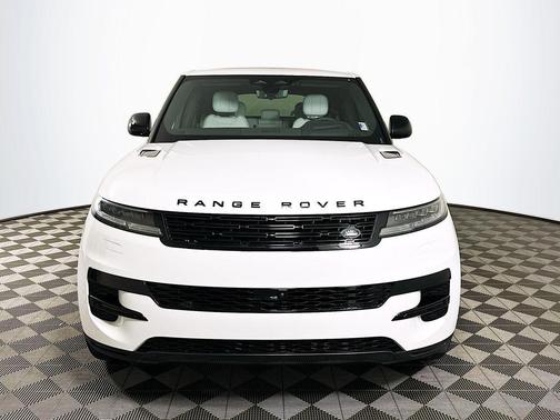 Fuji White 2026 Land Rover Range Rover Sport SE