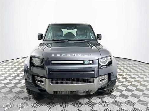 2025 Land Rover Defender 110 P400 X-Dynamic SE