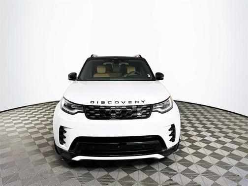2025 Land Rover Discovery P360 Dynamic SE