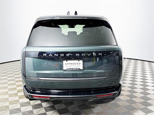 2025 Land Rover Range Rover SE