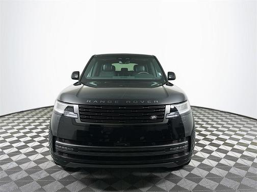 2025 Land Rover Range Rover P530 SE