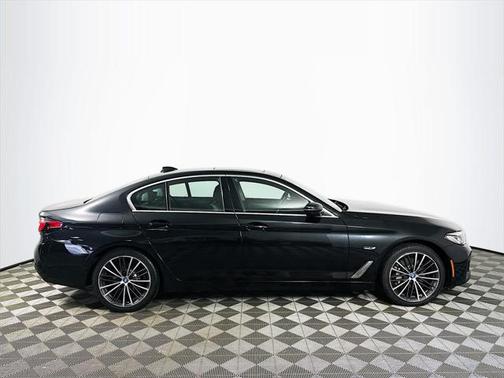 2022 BMW 530e Base