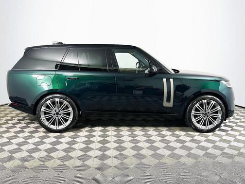 British Racing Green 2026 Land Rover Range Rover P400 SE