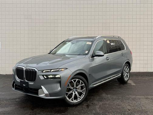 2025 BMW X7 xDrive40i