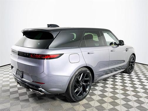 2025 Land Rover Range Rover Sport SE