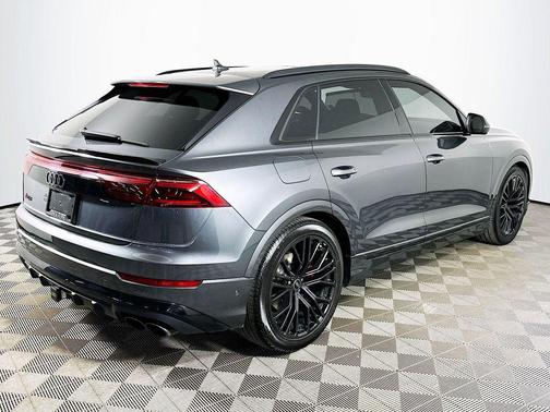 Daytona Gray Pearl Effect 2024 Audi SQ8 4.0T Prestige