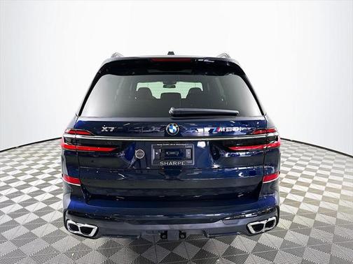 2025 BMW X7 M60i