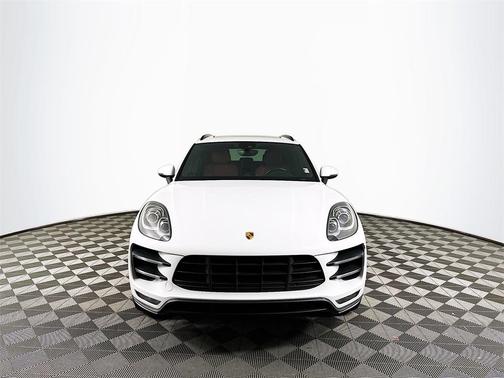 2017 Porsche Macan Turbo w/Performance Package