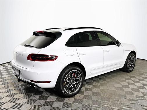 2017 Porsche Macan Turbo w/Performance Package