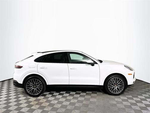 2021 Porsche Cayenne Base