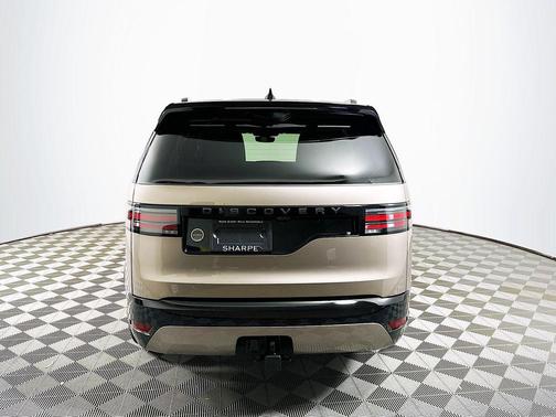 2025 Land Rover Discovery P300 Dynamic SE