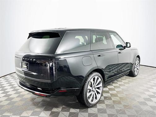 2025 Land Rover Range Rover P400 SE