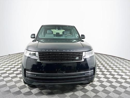 2025 Land Rover Range Rover P400 SE