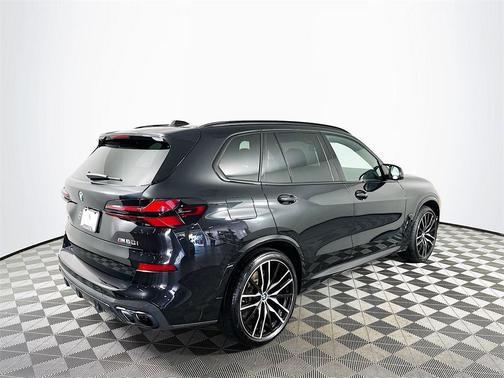 2025 BMW X5 M60i