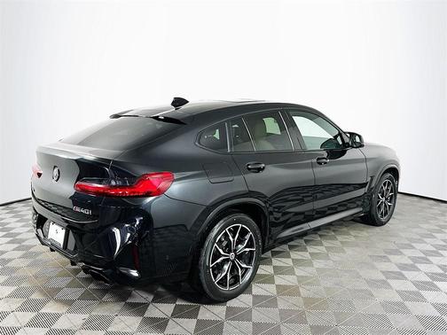 2023 BMW X4 M40i