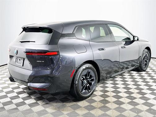 2026 BMW iX xDrive45