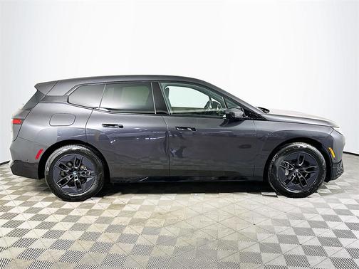 2026 BMW iX xDrive45