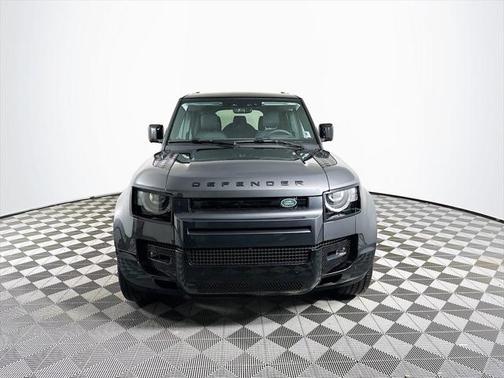 2025 Land Rover Defender 110 P400 X-Dynamic SE
