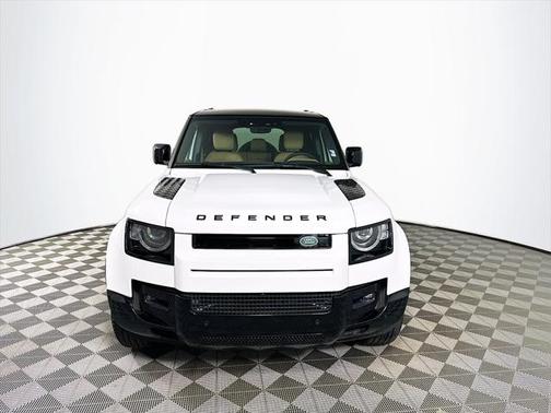 2025 Land Rover Defender 110 P400 X-Dynamic SE