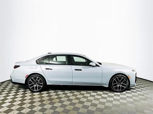 2023 BMW 760 i xDrive