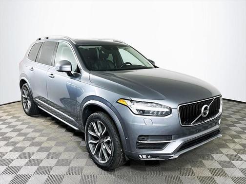 2018 Volvo XC90 T5 Momentum