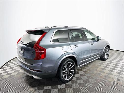 2018 Volvo XC90 T5 Momentum