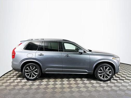 2018 Volvo XC90 T5 Momentum