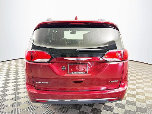 Velvet Red Pearlcoat 2020 Chrysler Pacifica Limited