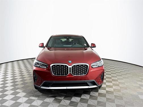 2025 BMW X4 xDrive30i