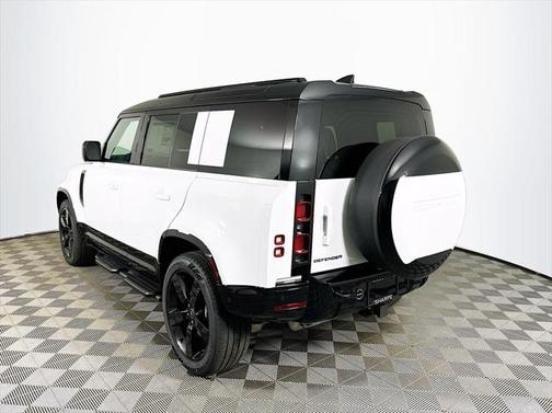 2025 Land Rover Defender 110 P400 X-Dynamic SE