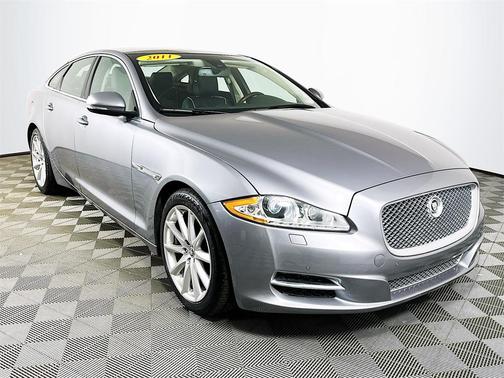 2011 Jaguar XJ Base