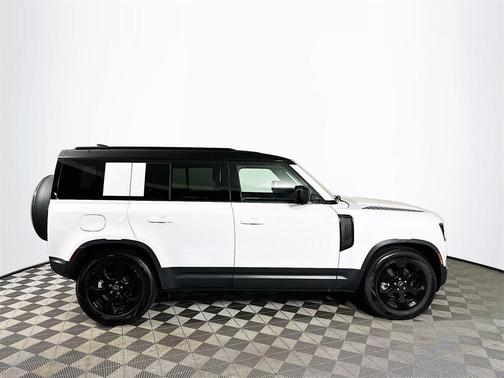 2025 Land Rover Defender 110 P300