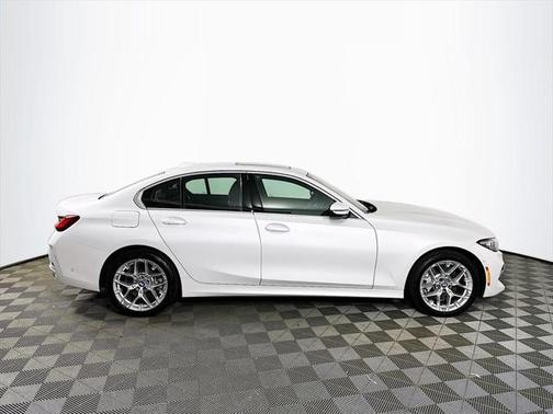 2025 BMW 330 i xDrive