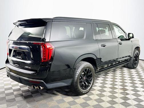2022 GMC Yukon XL 4WD AT4