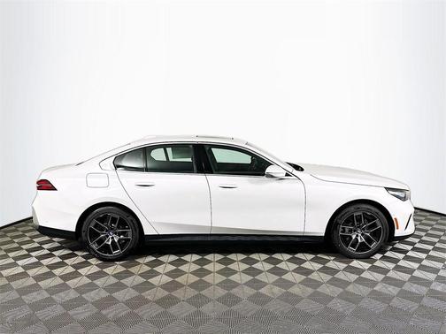 2026 BMW 530 i xDrive