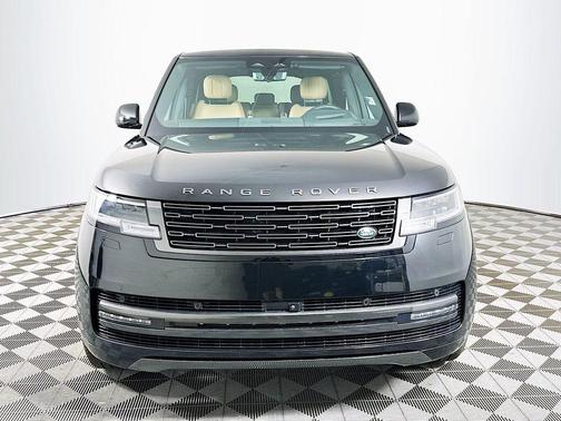 Black 2026 Land Rover Range Rover P530 SE 7 Seat