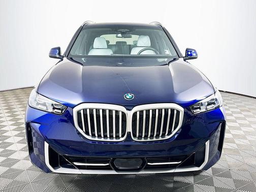 Tanzanite Blue II Metallic 2026 BMW X5 PHEV xDrive50e