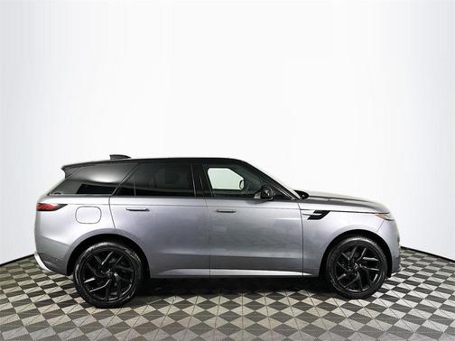 2025 Land Rover Range Rover Sport SE