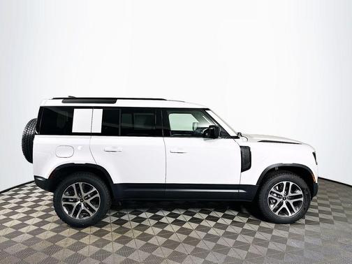 2025 Land Rover Defender 110 P400 S