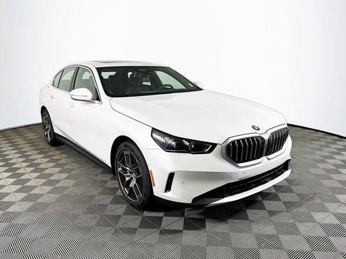 Mineral White Metallic 2026 BMW 530 xDrive