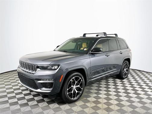 2022 Jeep Grand Cherokee Summit