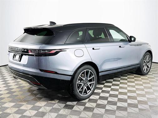 2026 Land Rover Range Rover Velar P250 SE R-Dynamic
