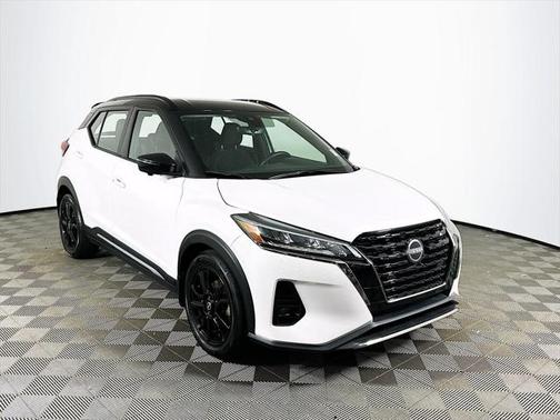 2023 Nissan Kicks SR