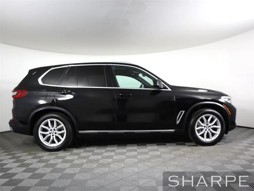 Photo 4 of 27 of 2019 BMW X5 xDrive40i