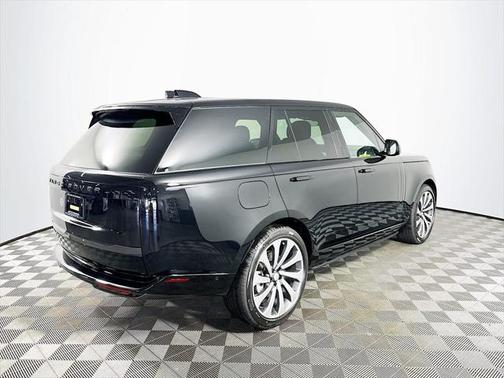 2025 Land Rover Range Rover P400 SE